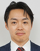 スーツの男性檜山氏